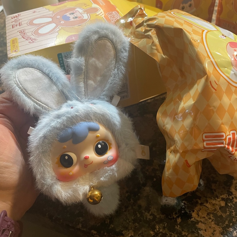 Samuel Keychain pendant *Auspicious*